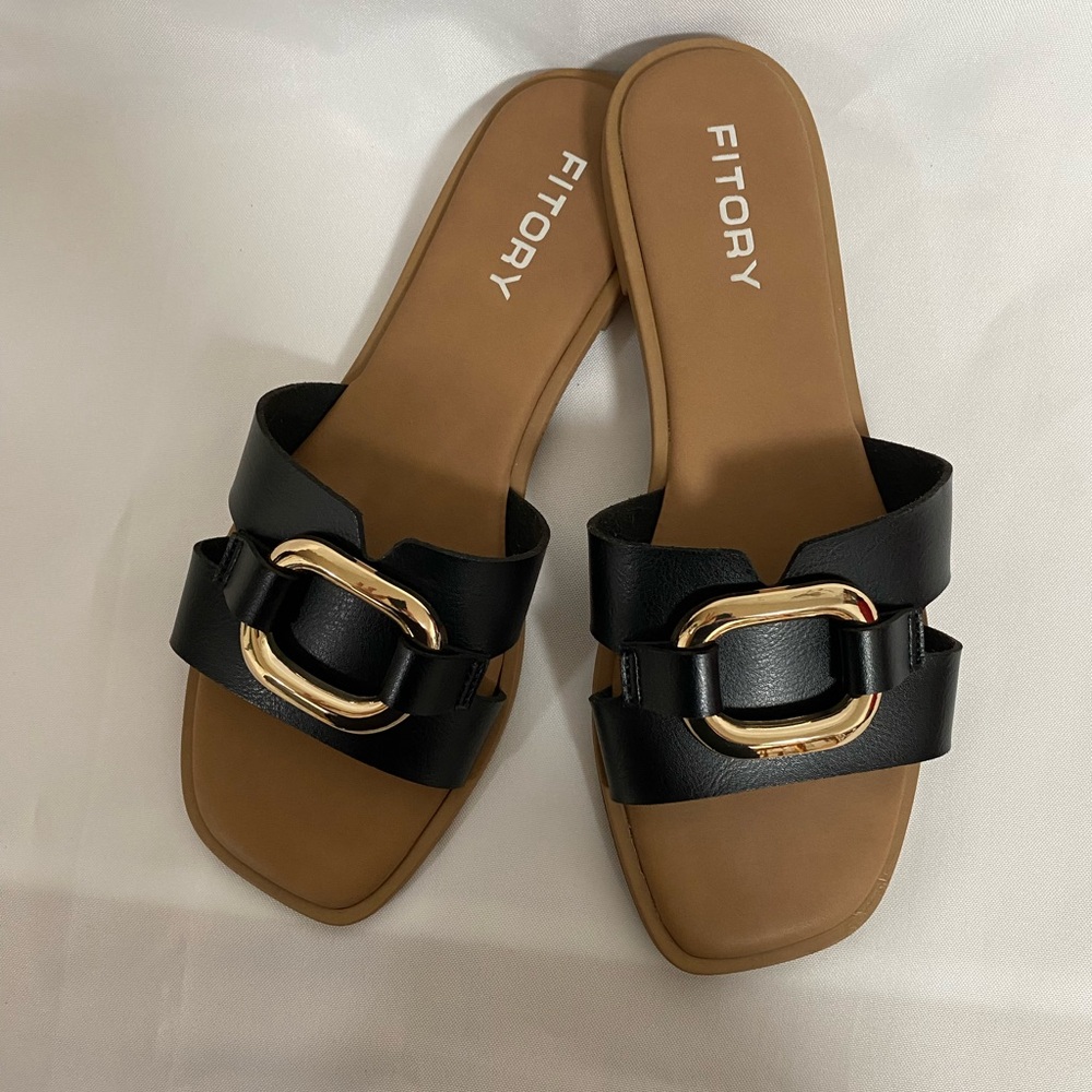 Fitory flats women's sandals NWOT